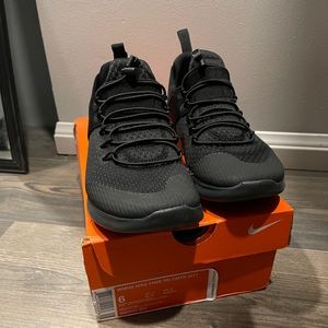 Black Nike Free Run Commuter